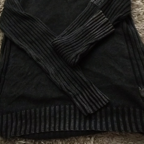 Black pullover - Picture 2 of 2